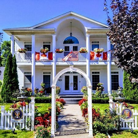 The White House Boutique B&B Niagara-on-the-Lake Eksteriør billede
